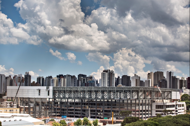 Três itens vão puxar a inflação: alimentação, hotelaria e passagens aéreas | Brunno Covello / Gazeta do Povo