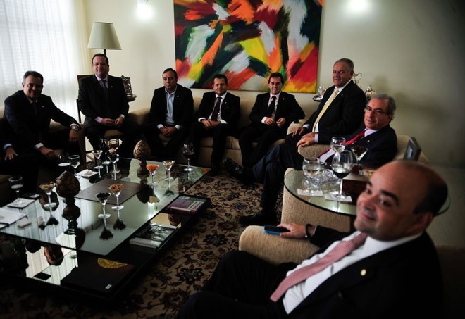 Os partidos decidiram apoiar a instalação de uma comissão externa da Câmara para apurar a suspeita de que a holandesa SBM Offshore, que aluga plataformas a Petrobras, teria pago suborno a empresas |