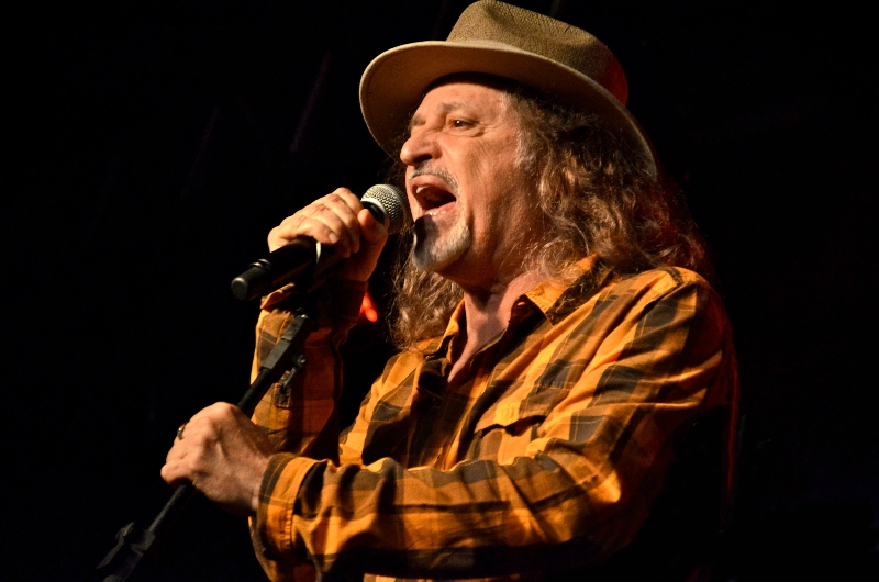 Novo trabalho do cantor pode ser compreendido como um olhar sobre o carnaval de Pernambuco | Divulgação