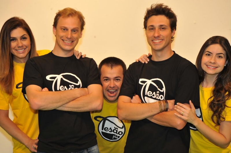 Luana, Fagner, Samuel, Cadu e Jéssica: brainstorm constante de piadas sobre o jeito curitibano | Duke Wellington/Divulgação