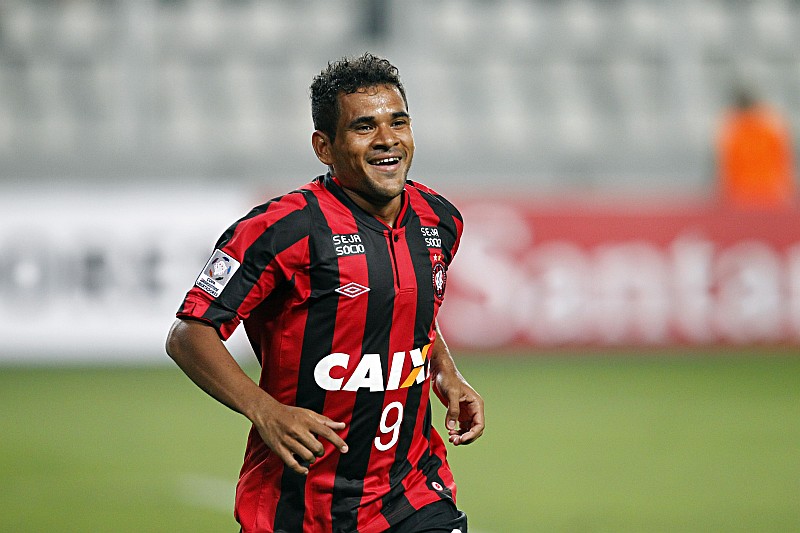 Artilheiro do último Campeonato Brasileiro, Éderson, já marcou nesta Libertadores | Albari Rosa / Gazeta do Povo