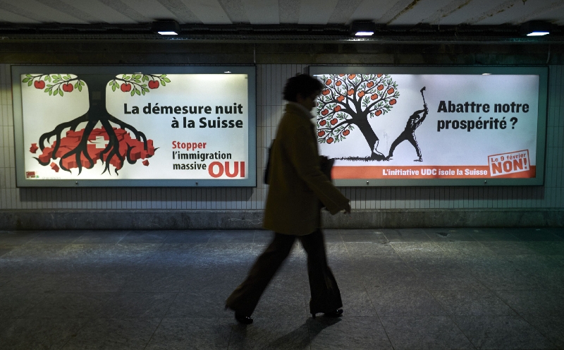 Votação sobre imigração fez com que campanhas contra e à favor fossem veiculadas no país | Denis Balibouse/Reuters
