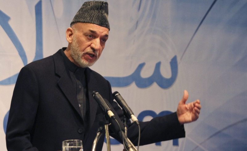Karzai se afasta dos EUA enquanto se reúne com radicais | S. Sabawoon/Efe