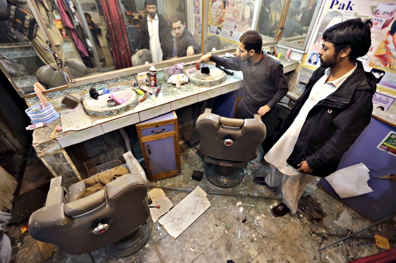 Barbearia atingida pela explosão em região de xiitas | Arshad Arbab/Efe