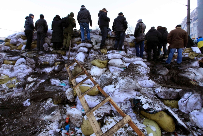 Na capital da Ucrânia, opositores fazem barricadas para resistir nos protestos. A proposta do governo de anistia em troca de desocupação de prédios públicos não acalmou os ânimos | Vasily Fedosenko/Reuters