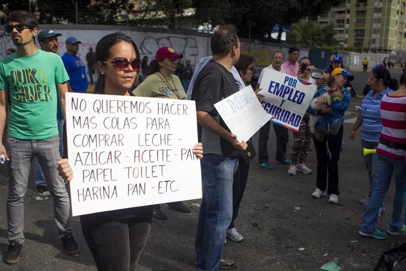 Protestos contra o governo continuaram nesta sexta-feira (21) | EFE / Miguel Gutierrez