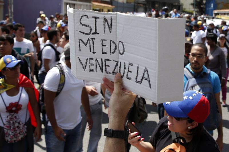 Opositores de Maduro protestam em Caracas | REUTERS/Carlos Garcia Rawlins