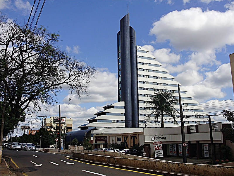 PF sequestrou imóvel de luxo em Londrina, que seria do líder de uma das facções que lavava dinheiro | Polícia Federal / Divulgação