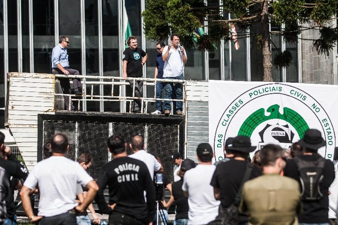 Na sexta-feira, policiais civis do Paraná decidiram pela greve a partir de 25 de março | 
