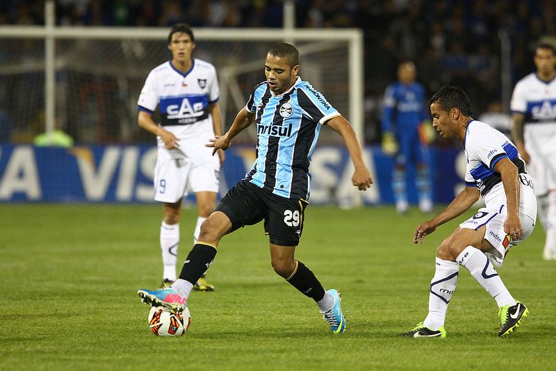 Adriano vai deixar o Grêmio para acertar com o Coritiba | Lucas Uebel / Grêmio FBPA