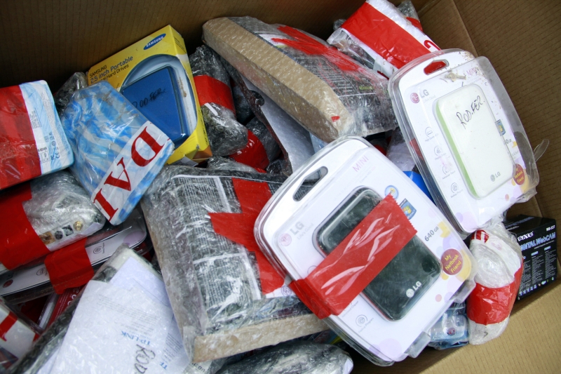 Celulares não homologados pela Anatel serão cadastrados e futuramente bloqueados | Christian Rizzi / Gazeta do Povo