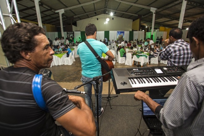 Após o encerramento da palestra em Guaraí, produtores puderam assistir a um show de uma banda local | 