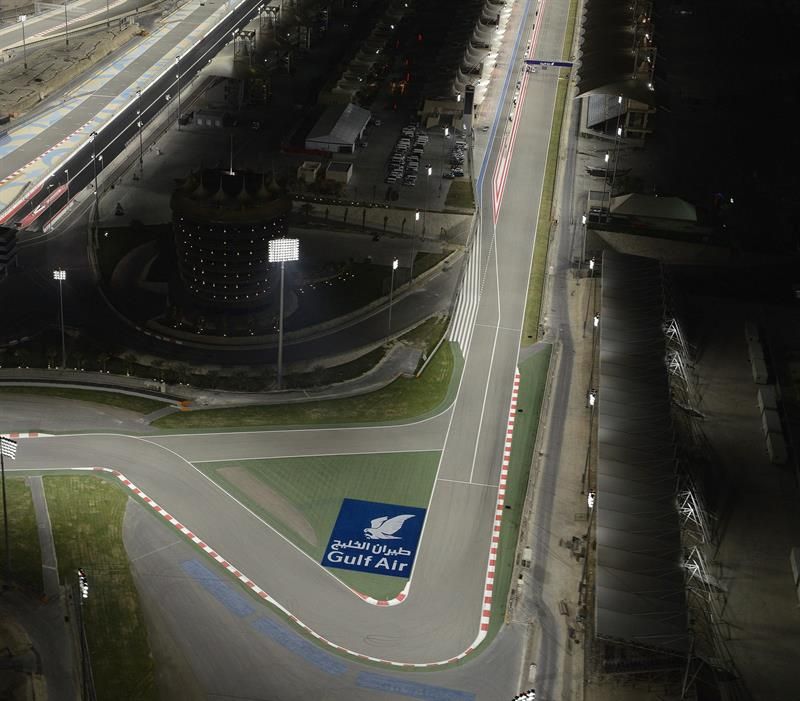 Homenagem a Schumacher será em abril, quando completa o décimo aniversário deste Grande Prêmio que o alemão ganhou em sua primeira edição, em 2004. | Speedway Barein International-EFE