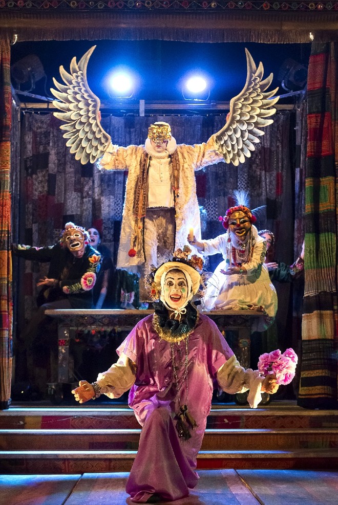 Os Gigantes da Montanha, do Galpão: referência em espaços abertos |