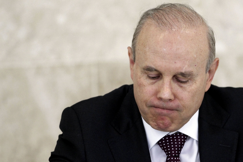 Ministro Guido Mantega evitou comentar o rebaixamento do Brasil: manifestação veio por meio de nota assinada pelo ministério | Ueslei Marcelino/Reuters