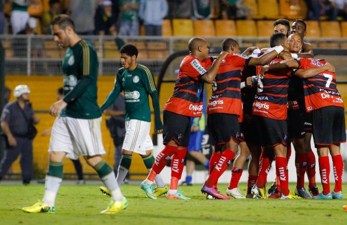 Jogadores do Ituano comemoram a classificação à final diante dos palmeirenses | Rodrigo Coca / Folhapress