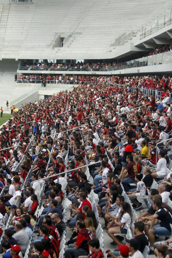 Torcida do Atlético na reabertura da Arena |