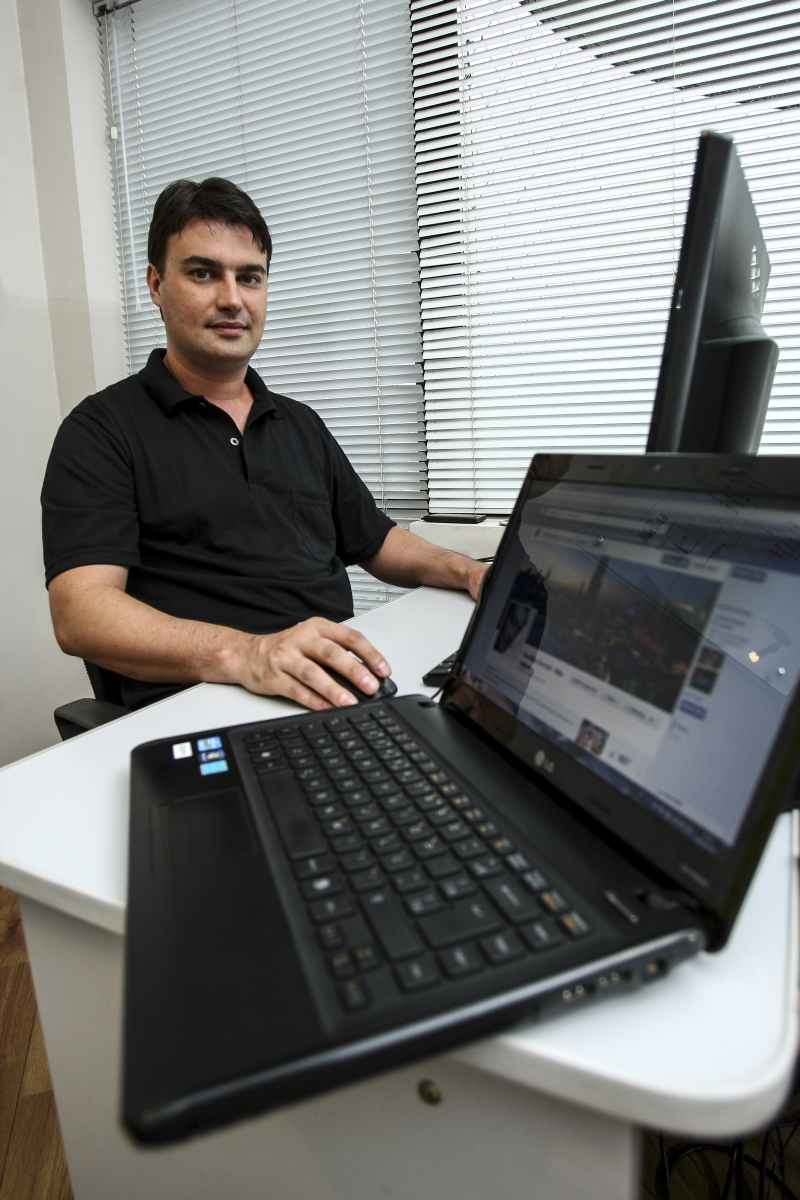 Empresário Gabriel Roloff, criador da comunidade Curitiba Surreal: de olho nos abusos | André Rodrigues / Gazeta do Povo