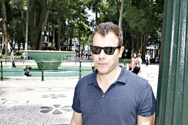 José Pedro Cortes, em Curitiba: arborização foi um dos elementos que mais chamou a atenção do fotógrafo na cidade | Antônio More/Gazeta do Povo