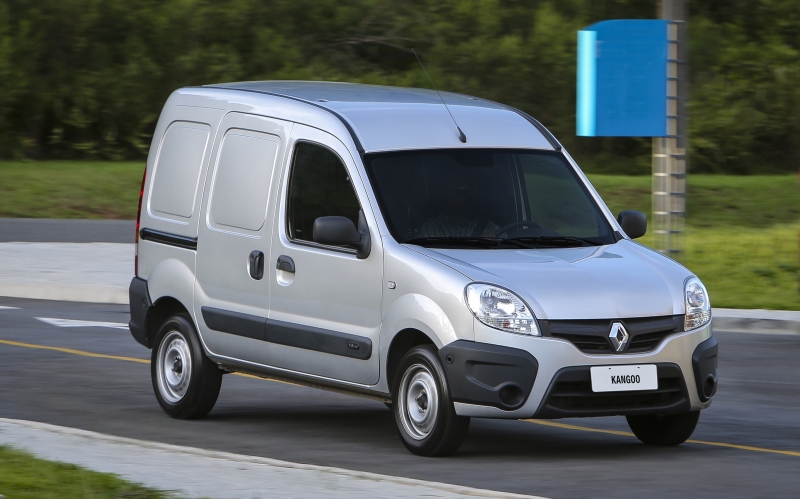 Kangoo de olho nos órfãos da Kombi