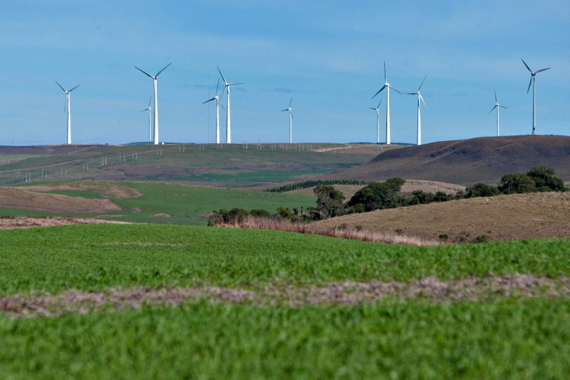 Aerogeradores em Água Doce (SC), perto de Palmas: energia eólica avançou no estado vizinho, mas estagnou no Paraná | Henry Milleo/Gazeta do Povo