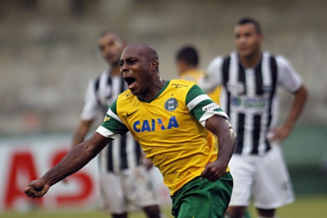 Lucca Claro chegou a marcar para o Coritiba, mas não foi suficiente diante do Maringá |