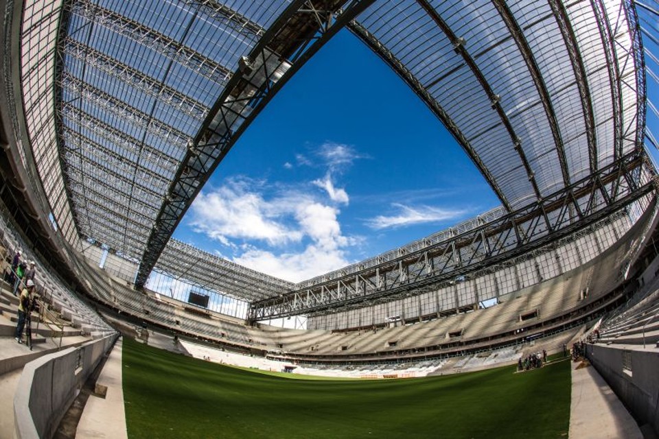 Restam apenas ingressos especiais para jogos da Copa em Curitiba Ingressos convencionais para os jogos da Copa na Arena da Baixada acabaram | Brunno Covello / Gazeta do Povo