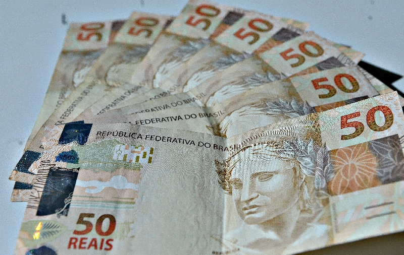 A poupança para amortizar a dívida pública caiu de R$ 30,3 bilhões em janeiro de 2013 para R$ 19,9 bilhões no mês passado | Marcello Casal Jr./Agência Brasil