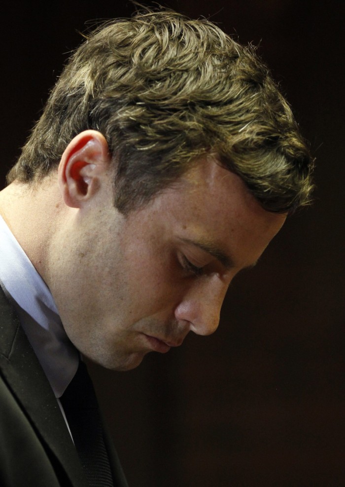 Oscar Pistorius durante o julgamento: decisão adiada. | Reuters/Siphiwe Sibeko