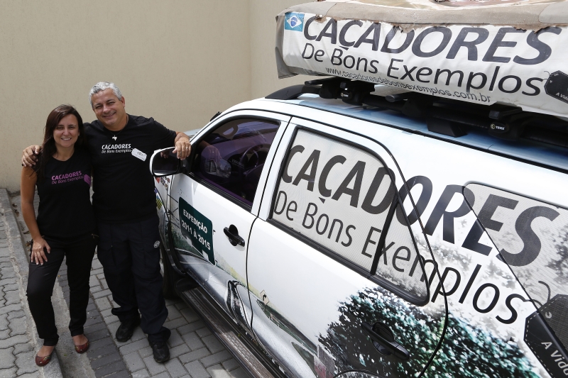 Iara e Eduardo Xavier: em três anos, caçadores de bons exemplos catalogaram 940 bons projetos sociais | Henry Milléo/ Gazeta do Povo