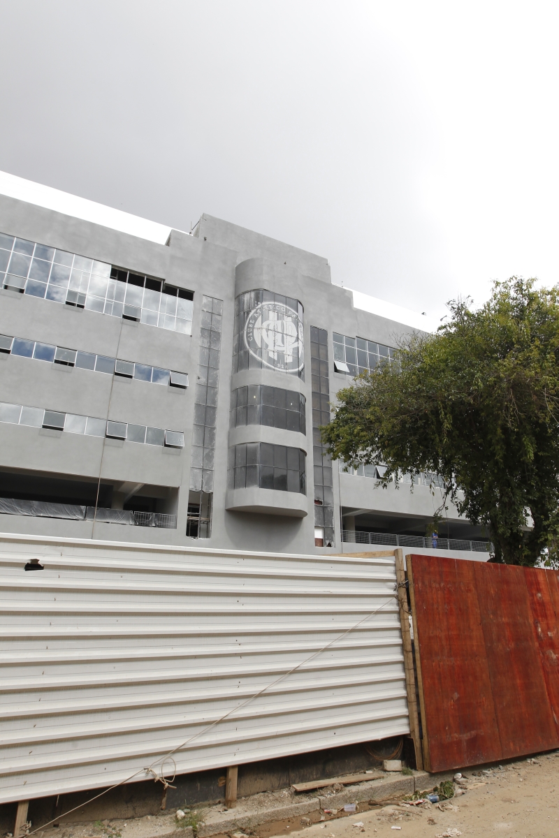 Apesar da considerável evolução da obra de reforma da Arena para a Copa, Atlético optou por tirar toda a mídia do evento-teste | Antonio More/ Gazeta do Povo