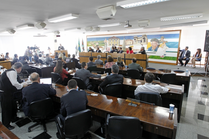 Valor das diárias pagas pela Câmara depende do destino da viagem e de quem está viajando | Antonio More/ Arquivo Gazeta do Povo