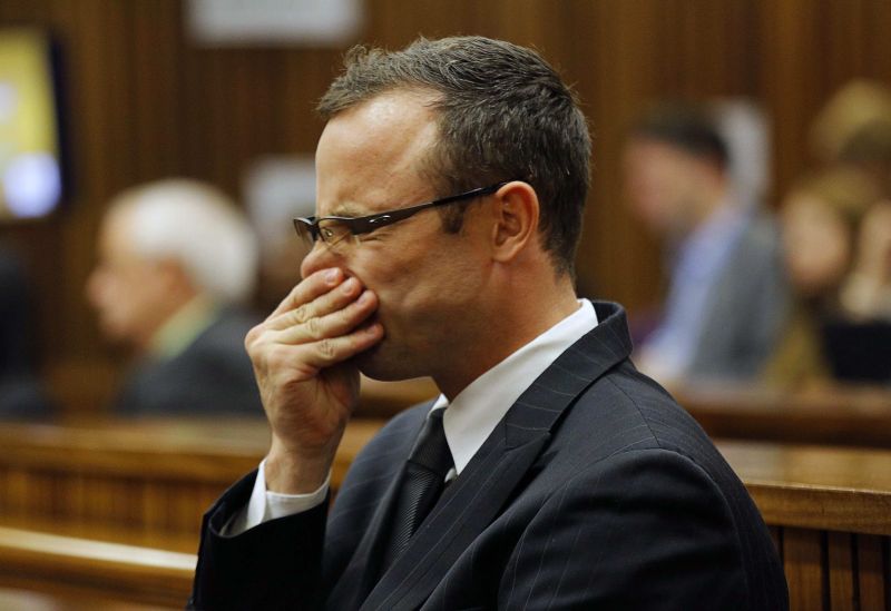 Amigo relatou incidentes de Pistorius com armas | Reuters