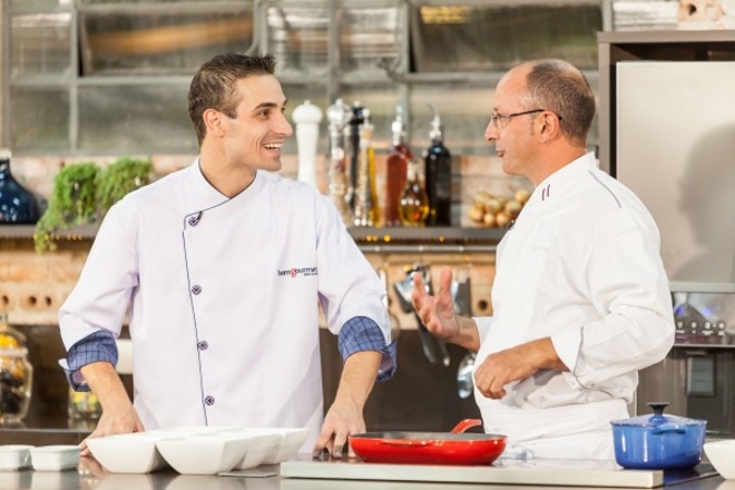 O segundo programa, no dia 1º, terá o chef Celso Freire na bancada com o apresentador |