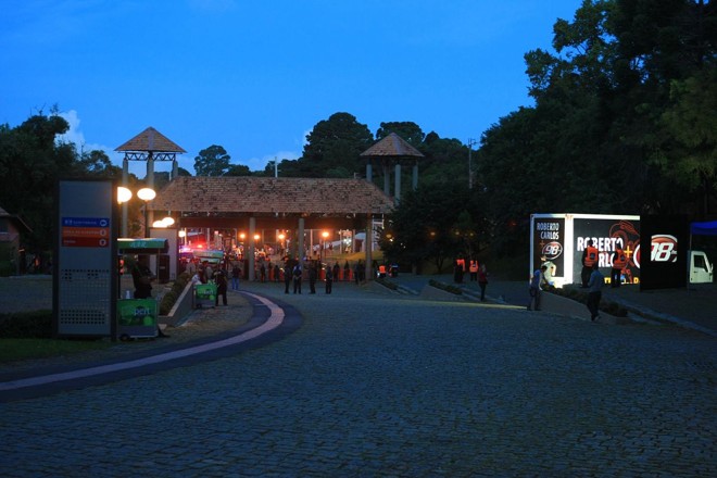 Imagens da Pedreira antes do início do show |