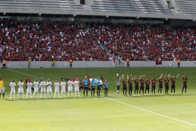 J.Malucelli e Atlético perfilados para a partida de reabertura da Arena da Baixada |