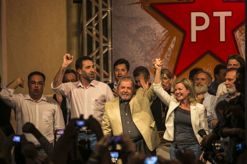 Lula faz campanha para Gleisi em encontro do PT em São José dos Pinhais | Marcelo Andrade / Agência de Notícias Gazeta do Povo