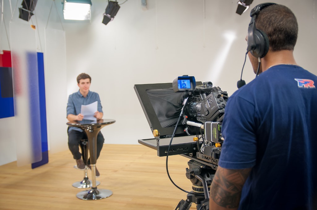 Aulas dos calouros de Jornalismo começam efetivamente hoje. | Marcos Solivan / UFPR