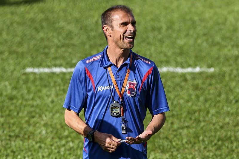 Milton Mendes admite evolução de time paranista, mas nega que time tenha status de favorito | André Rodrigues / Gazeta do Povo