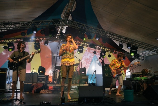 Banda curitibana Trombone de Frutas mostrou seu