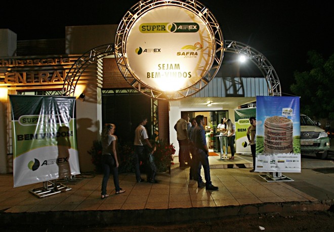 Segunda edição do Super Agrex ocorreu em Canarana (MT) e reuniu mais de pessoas ligadas ao agronegócio na região. | 