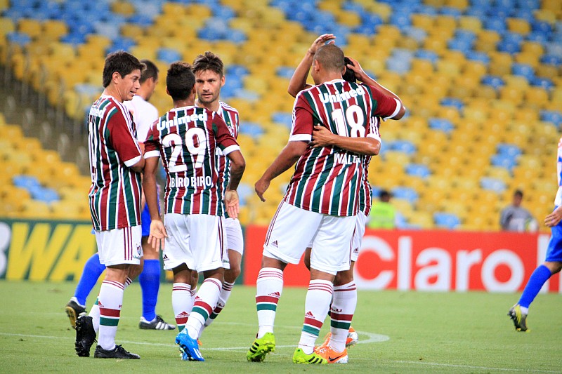 Jogadores do Fluminense comemoram o primeiro gol da equipe, marcado por Walter | Raphael David / Photocamera