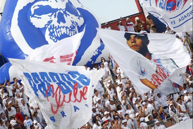 Torcida do Paraná no clássico com o Atlético |