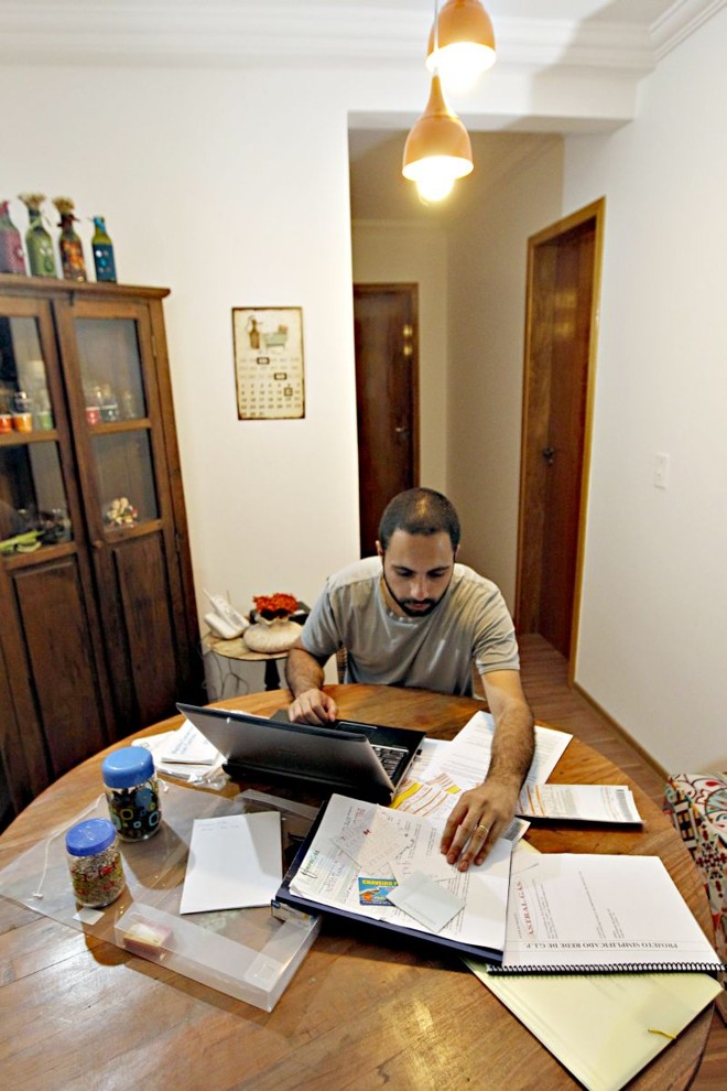 Glauber Brante, eleito síndico, e os moradores do prédio cuidaram de tudo |