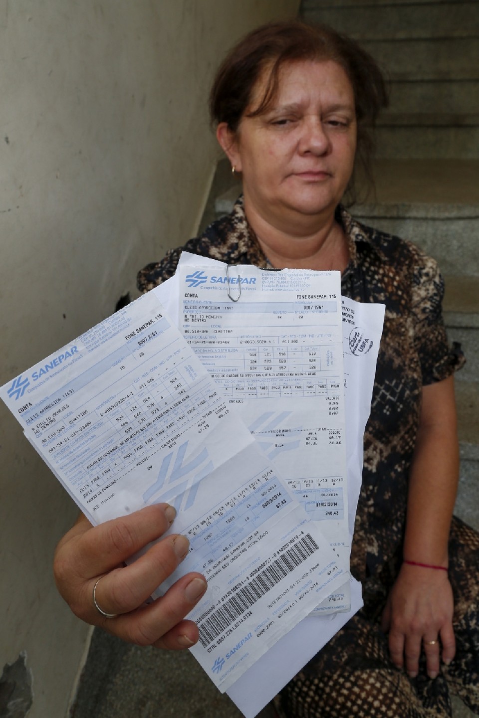 Dona de casa Cleis Tissi enfrenta via-sacra para contestar conta de água | Henry Milleo / Gazeta do Povo