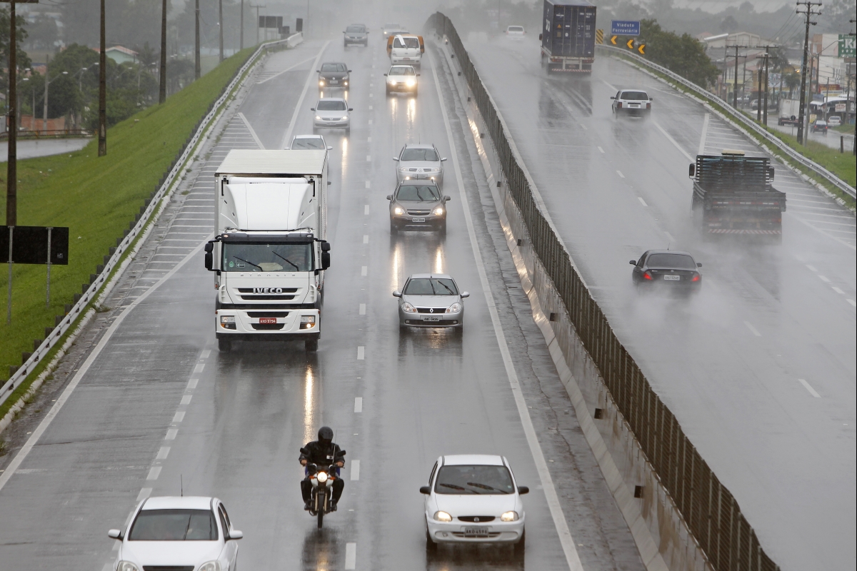 Fluxo está intenso na BR-277 desde o começo da manhã desta quarta-feira de Cinzas | Antônio More/Agência de Notícias Gazeta do Povo