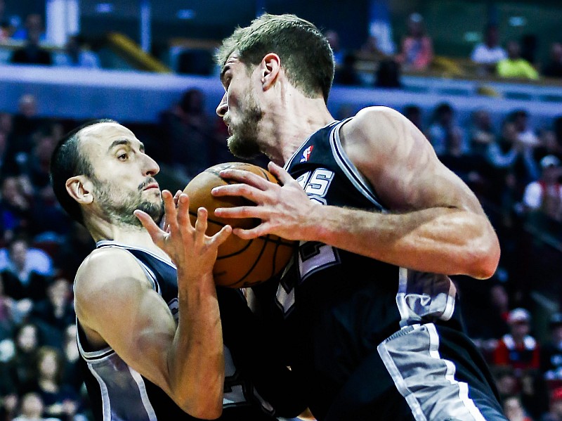 Manu Ginóbili e Thiago Splitter foram os destaques do Spurs na vitória sobre o Utah Jazz | EFE