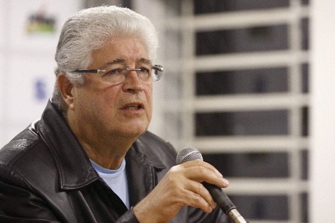 Roberto Requião. |