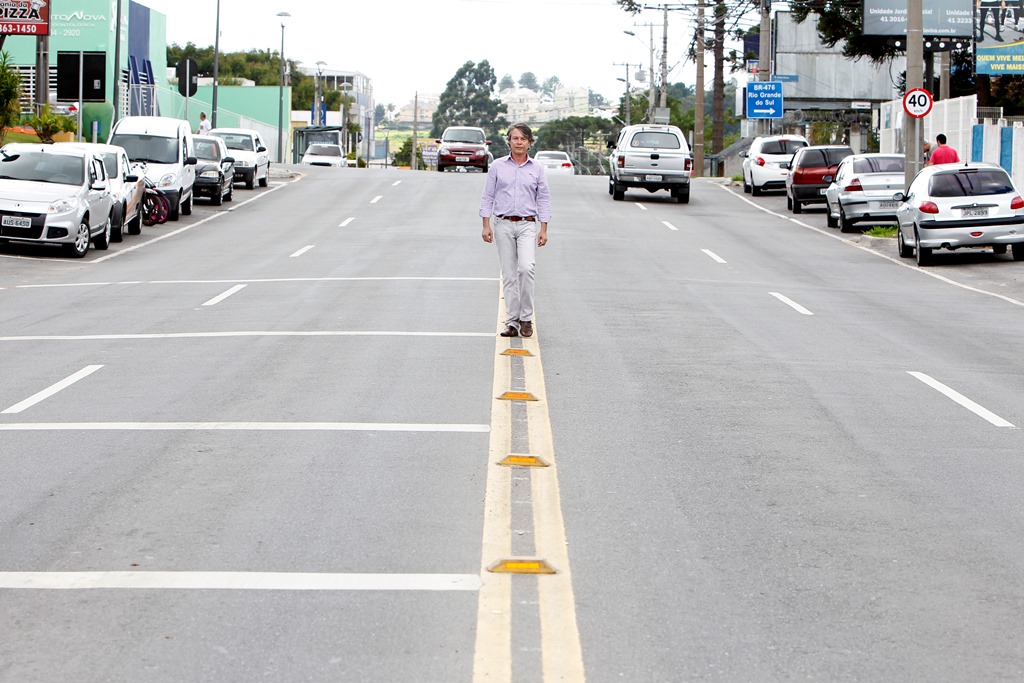 O professor Cezar Bueno defende que, sem uma ideologia de vida, manifestações atuais caminham em direção a pequenas causas e pautas corporativas. | Antônio More / Gazeta do Povo