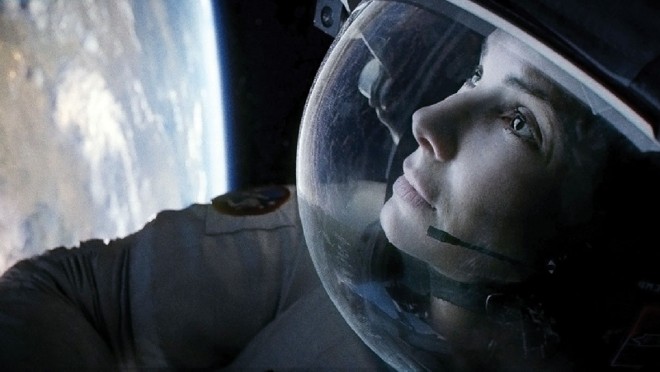 Sandra Bullock, em cena de Gravidade, de Alfonso Cuarón, favorito a melhor direção |